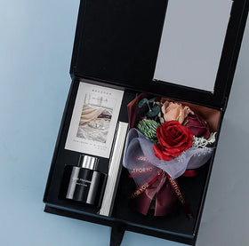 L045 Luxury Mini Soy Wax Aromatherapy Candle Smokeless Natural Dried Flower Bouquet for Christmas Valentine's Day Diwali Ramadan