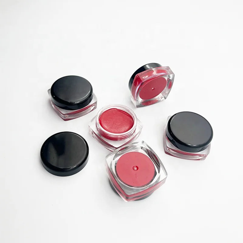 OEM Natural Lipstick Custom Logo Cute Black Cap Vitamin E Makeup Lipstick With Low MOQ
