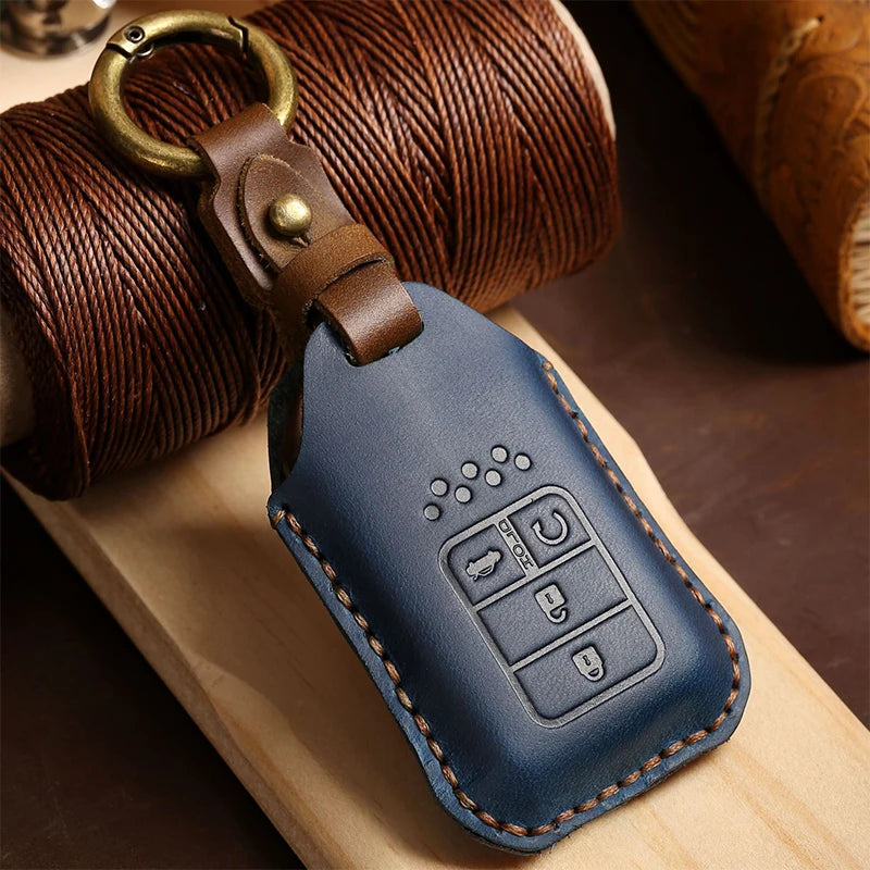 Factory Wholesale Retro Crazy Horse Leather Genuine Leather Car Metal Promotional Keychains