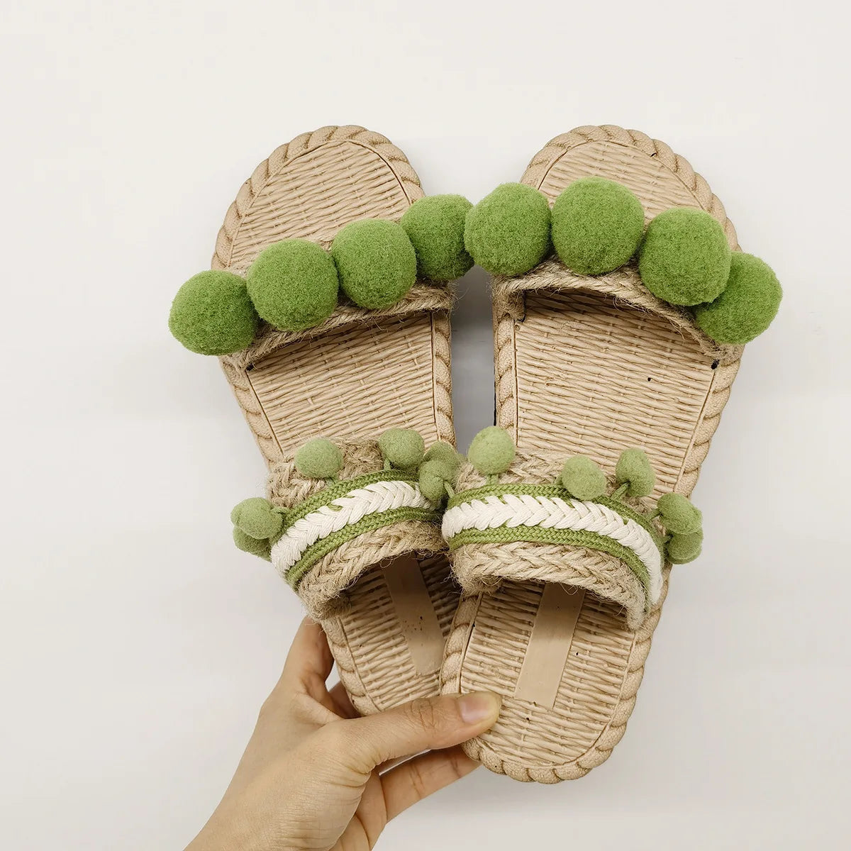 Tassels Sandals New Flat Woven slippers Fur Ball Decorative Sandals Outside  Summer Ethnic Style slippers Holiday
