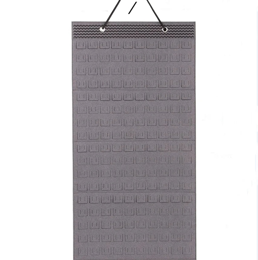 New Design Wall-Mounted Brooch Pin Storage Organizer Hanging Jewelry Packaging Display Pouches Lapel Collections Banner Metal