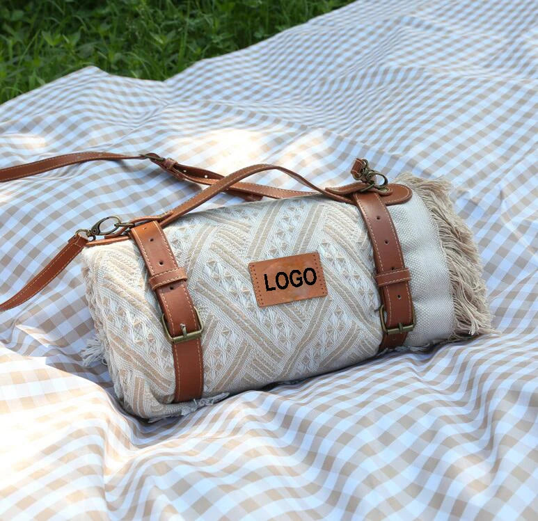 Wholesale Packable Waterproof Blanket Picnic Mattress Portable Camping and Hiking Mat Boho Style Picnic Blanket with Tassels