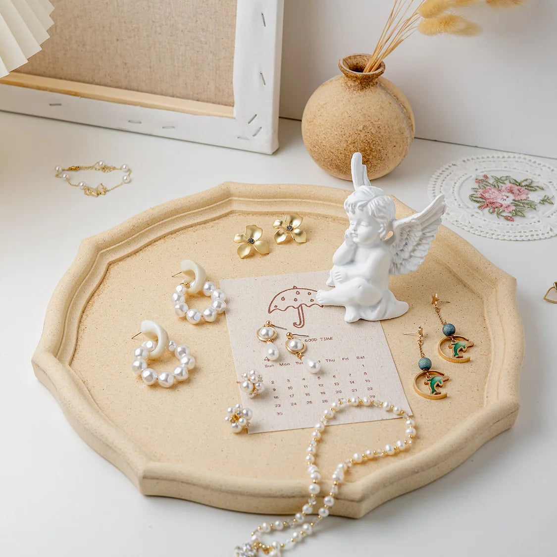 Eco-Friendly Modern Old Wood Pink Microeco Jewelry Tray Living Room Home Decor Studio Display Decoration Jewelry Storage Photo
