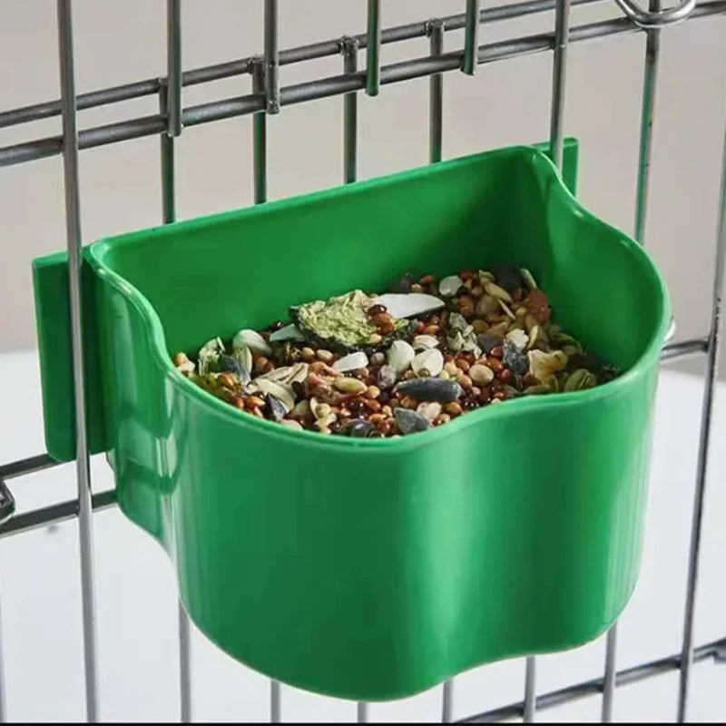 New Design Hanging Parrot Feeding Water Cups Bowl Plastic Bird Food Feeder Boxes Trough
