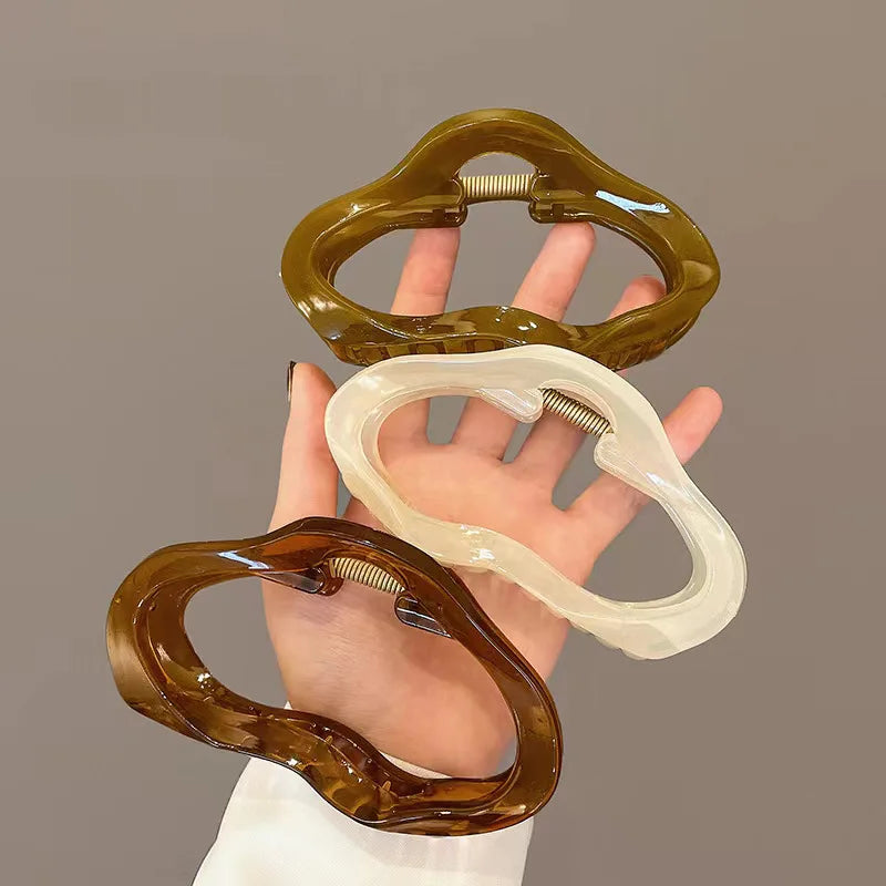 Hollow Jelly PC Material Trendy Fashion Korean Cloud Shaped Shark Claw Clip KLACOMA 4 Seasons for Women