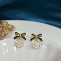 White Little Butterfly Stud Earrings Needle Hypoallergenic Bread Shape Natural Freshwater Pearl Gold Plated AAAA Grade Pearl
