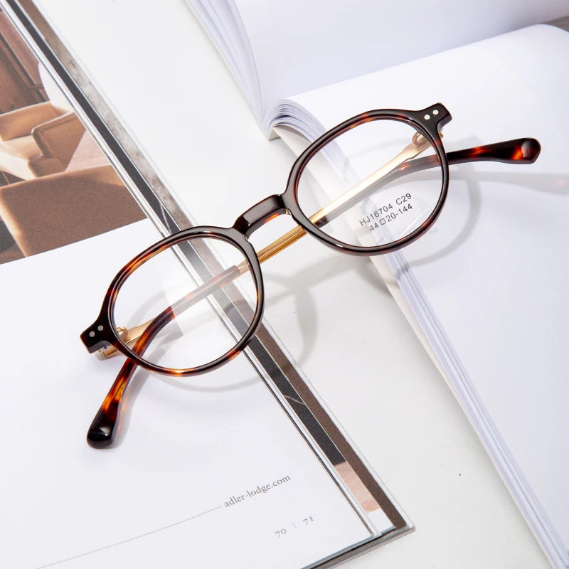 OEM Custom Optical Glasses Frame New Retro Luxury Round Titanium Design with Fashionable Print Pattern