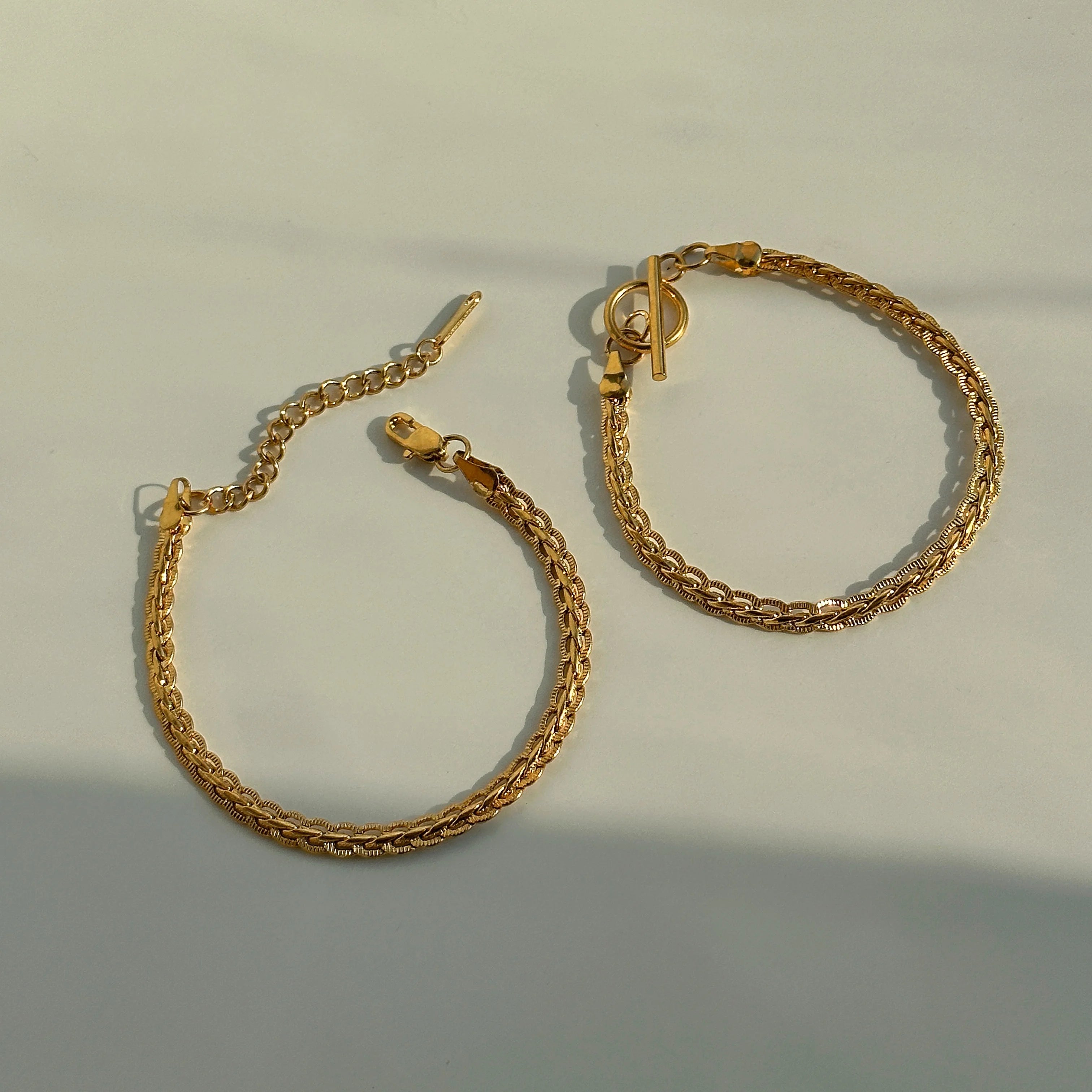 2026 Dazan New Ins 18k Pvd Gold Plated Hypoallergenic Two Designs Super Shine Woven Vintage Keel Ot Bracelet Waterproof Jewelry