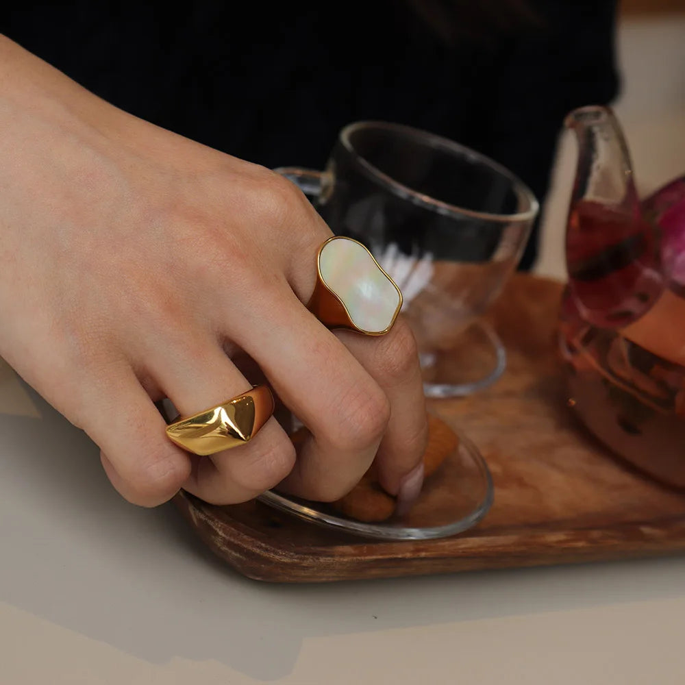 Chris April Fashion Jewelry 316L Stainless Steel PVD Gold Plated Special-shaped Retro Abstract Line Art Ring for Women