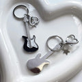Y2k Fashion Guitar Keychain Metal Cool Trendy Rock Key Chains Music Lover Gifts Car Guitar KeyRing Pendant for Women Bag Charm