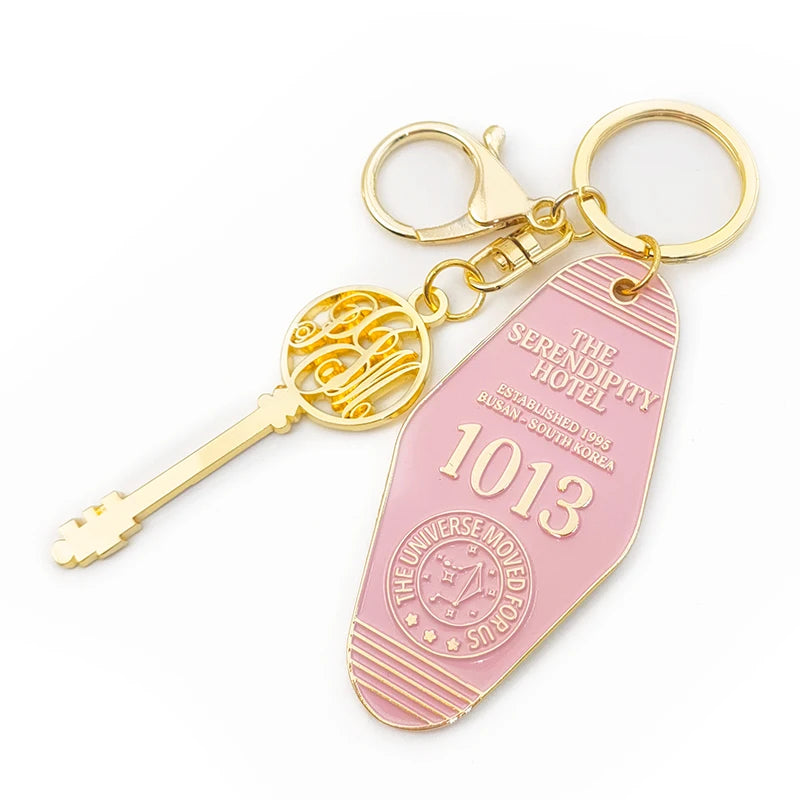 Retro Motel Room Key Ring Tag Enamel Hotel Keychain Custom Brand Antique Metal Custom Embossed Vintage Custom Logo Zinc Alloy