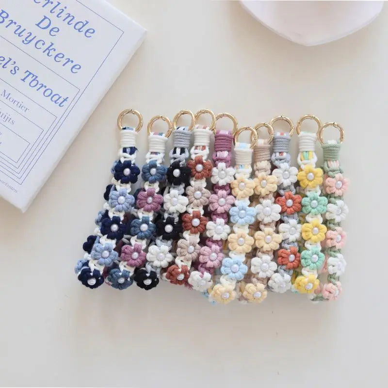 Weave Key Rings Bracelet Handmade Wrist Strap Lanyard Cute Flower Key Chain Women Boho Macrame Keychain Wristlet Keychain