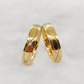 Wholesale Designer Unique 18k Gold Plated Stainless Steel Jewelry Wedding Rings for Men and Women Marriage Anniversary Gifts