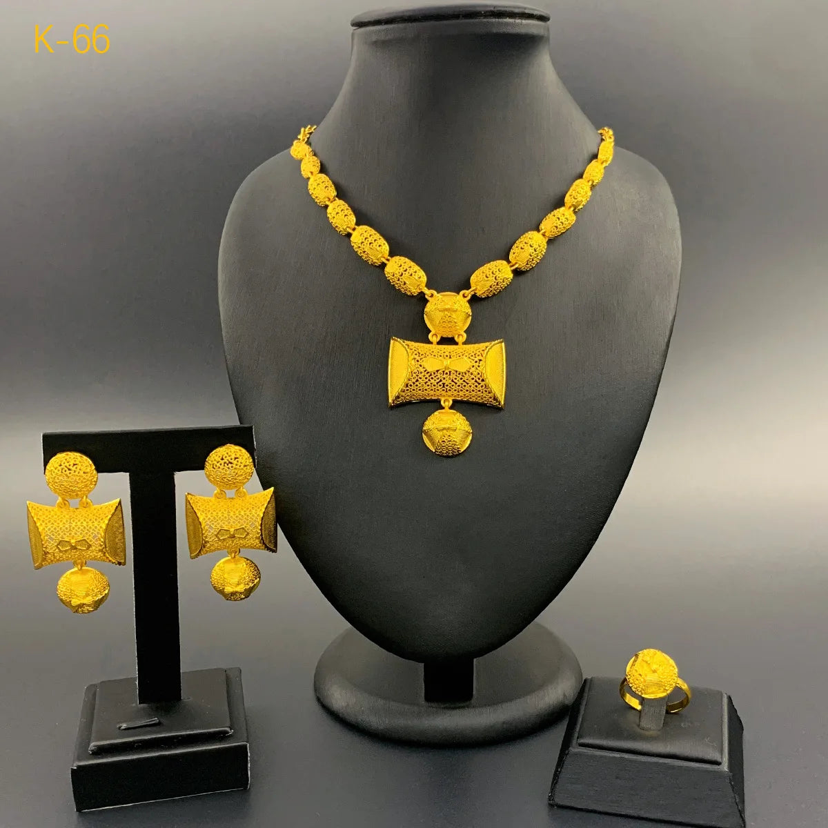Classic 3-Pcs Bridal Wedding Jewelry Set Luxury Alloy Gold Plated Necklace Ring Earrings for Dubai Africa Middle East India