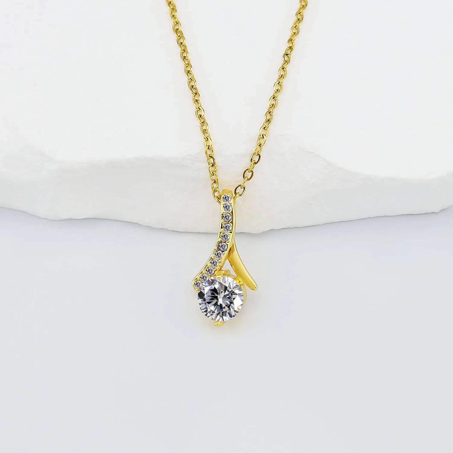 Fashion Stainless Steel Zircon Pendant Necklace Moissanite  Crystal Zircon Love Knot Necklace for Women Valentine's Day Gift