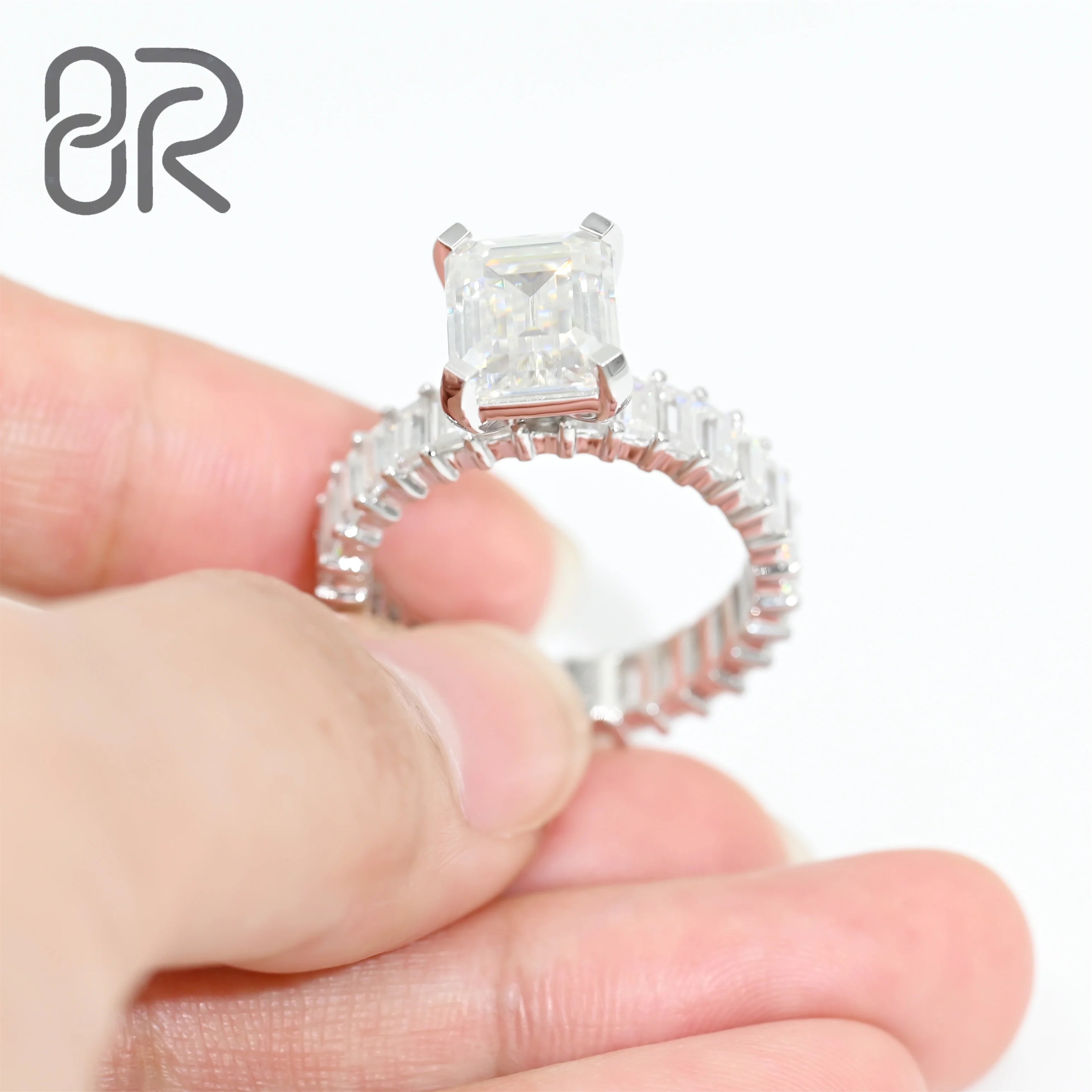 3.79ct Mens Vvs Mosinate Diamond Rings Hot Selling Ice Out Charm Emerald Cut 925 Silver Engagement Rings for Women