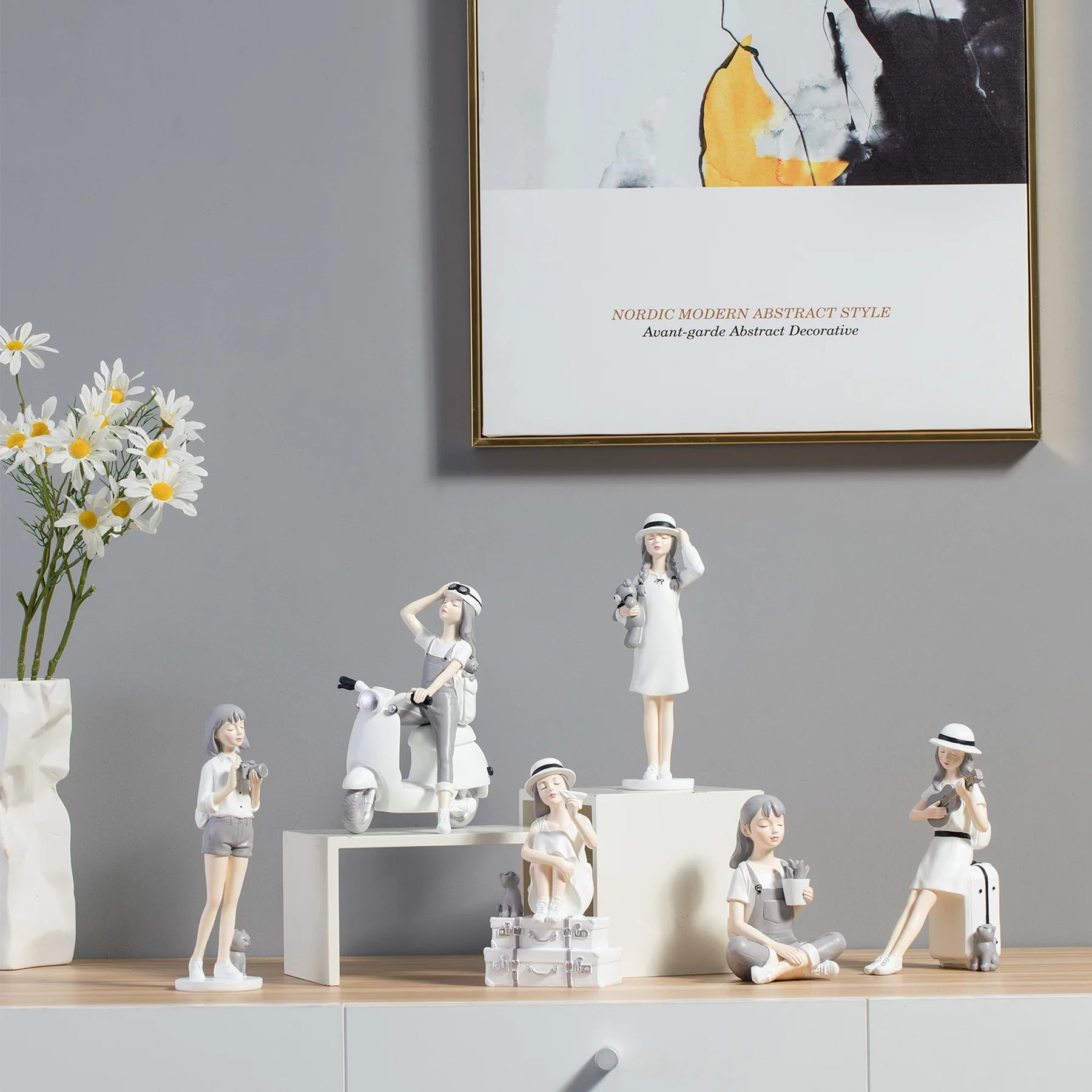 Professional Popular Modem Style Bedroom Decorations Resin Nordic Girls Figurine Room Decor