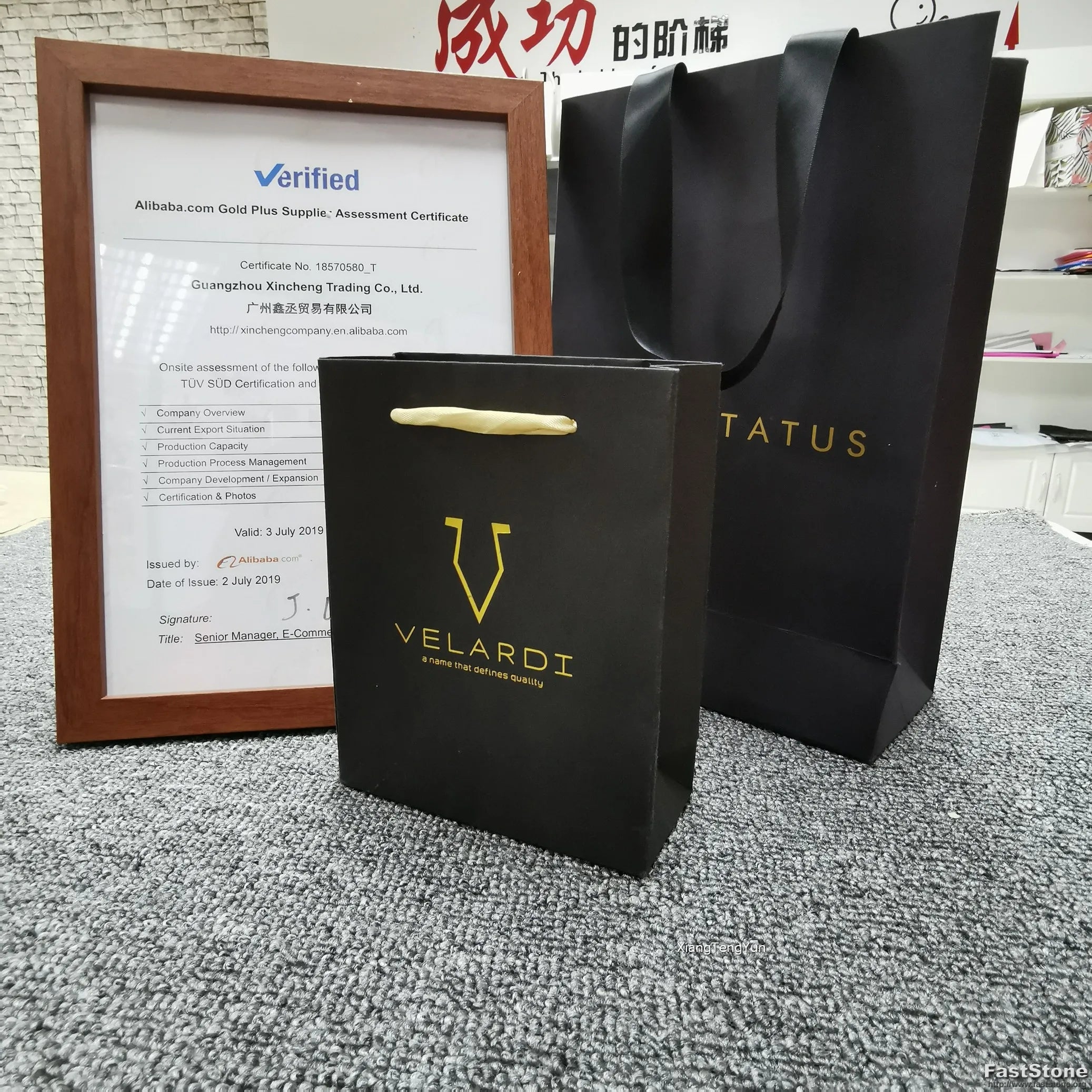 Eco-Conscious Recycled Coated Paper Bags with Custom Design Luxury Twisted Handles for Everyday Use