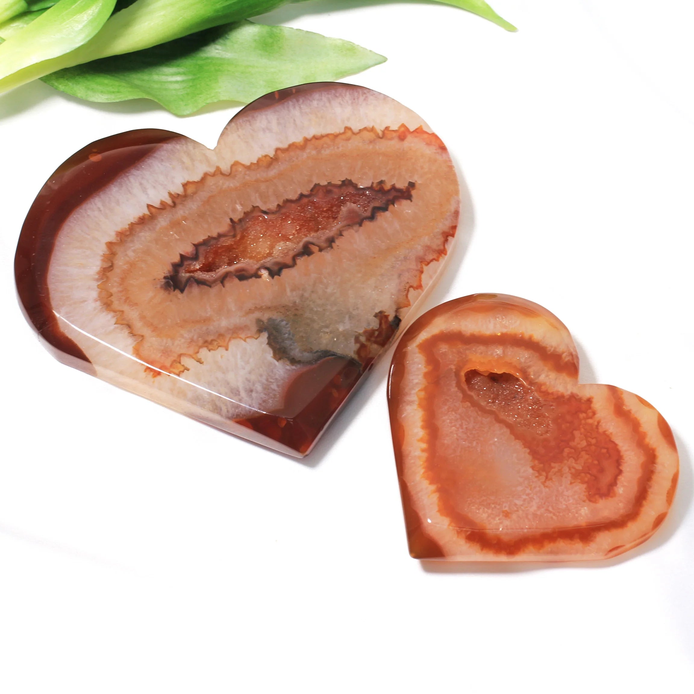 Natural Crystal Heart Pendant Polished Carnelian Geode in Heart Shape Quartz for Home Decoration Gifts Stone Decor Love Theme