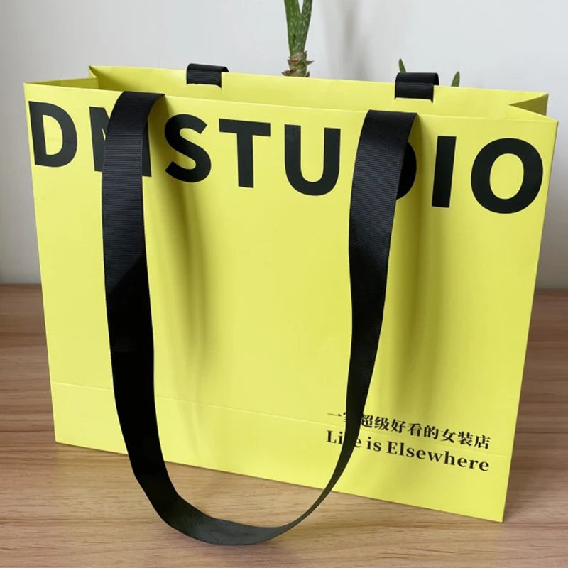 Wholesale Custom Printed Logo Luxury Gift Paper Bag Retail Boutique Shopping Paper Bags With Your Own Logo
