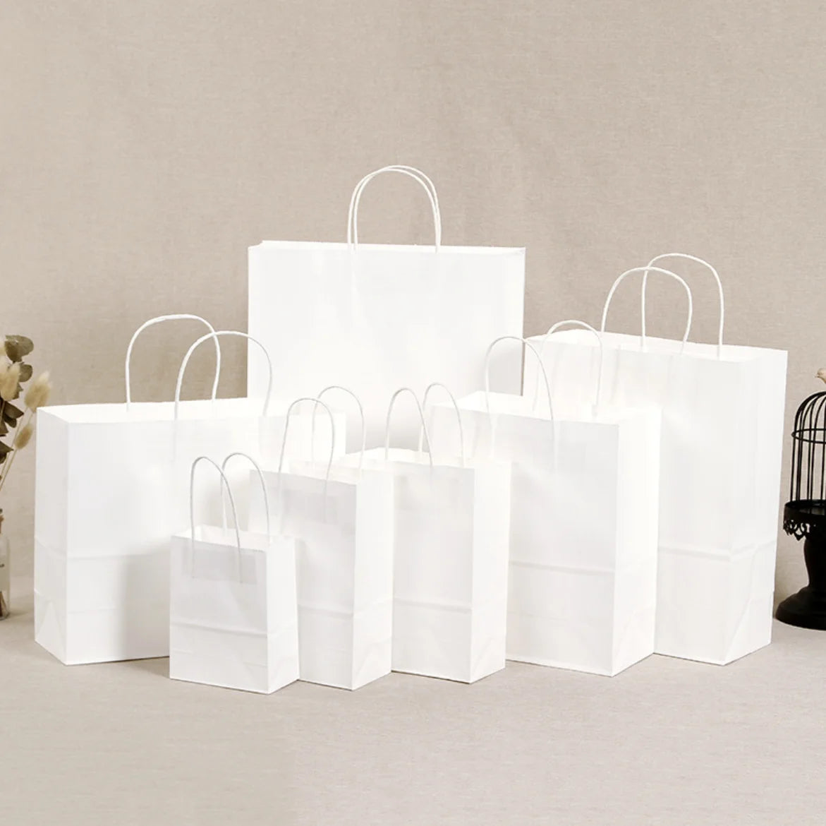 Wholesale Exquisite Screen Printing Customized Recyclable Twist White Blank Kraft Paper Bags Exhibition Supermarket Promotion
