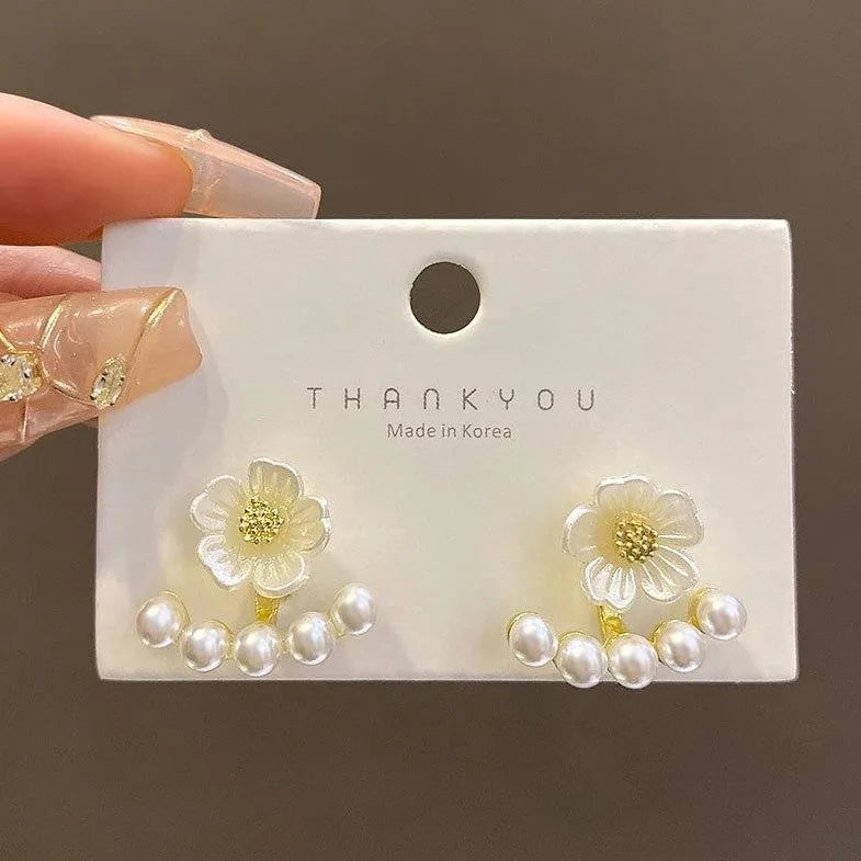 Fashion Bead Flower Stud Earrings Simple Pearls Gold Color Earring for Women Design Sensation Party Jewelry
