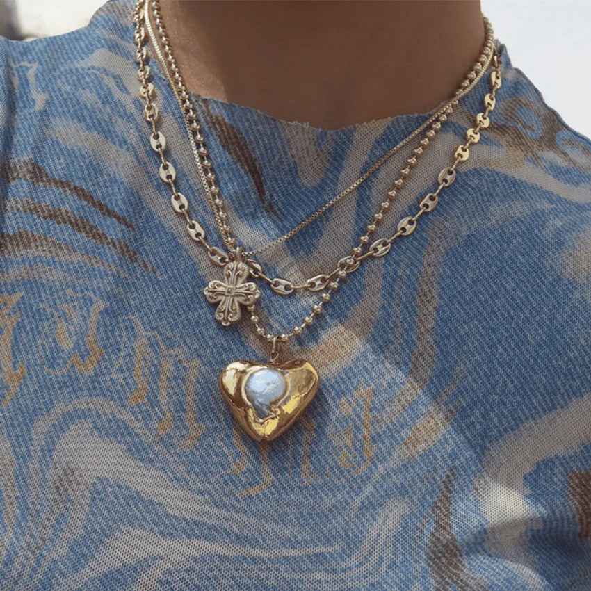 Hot Selling 18k Gold Plated Brass Cross Pendant Baroque Pearl Big Heart Necklace