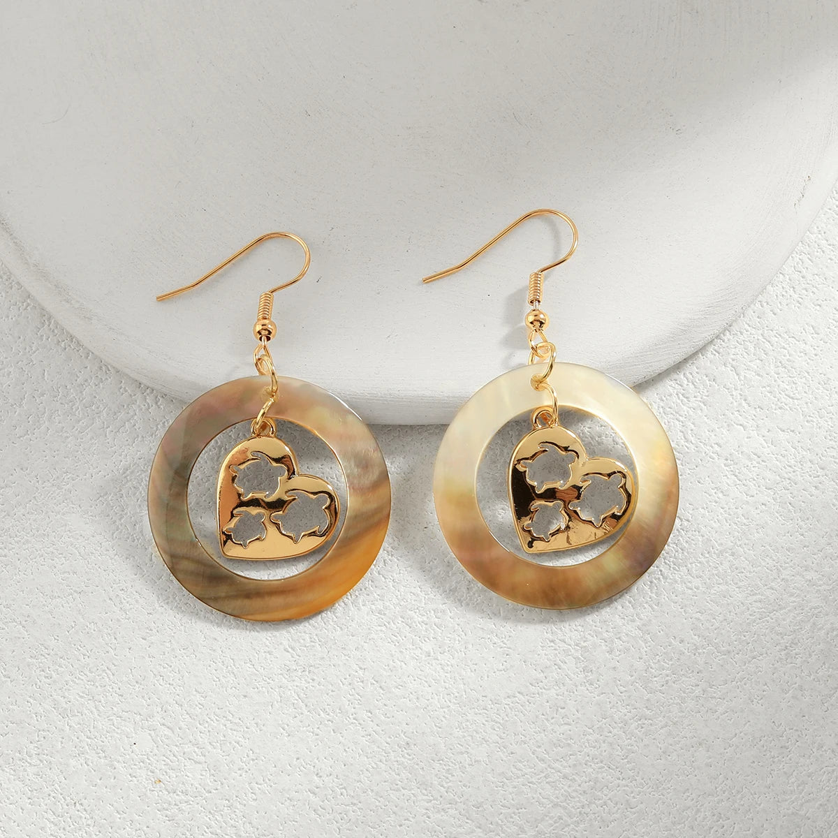 Hot Sale Trendy Hawaii Guam Shell Zinc Alloy Heart Charms Women's Love Earrings Fashion Drop Jewelry