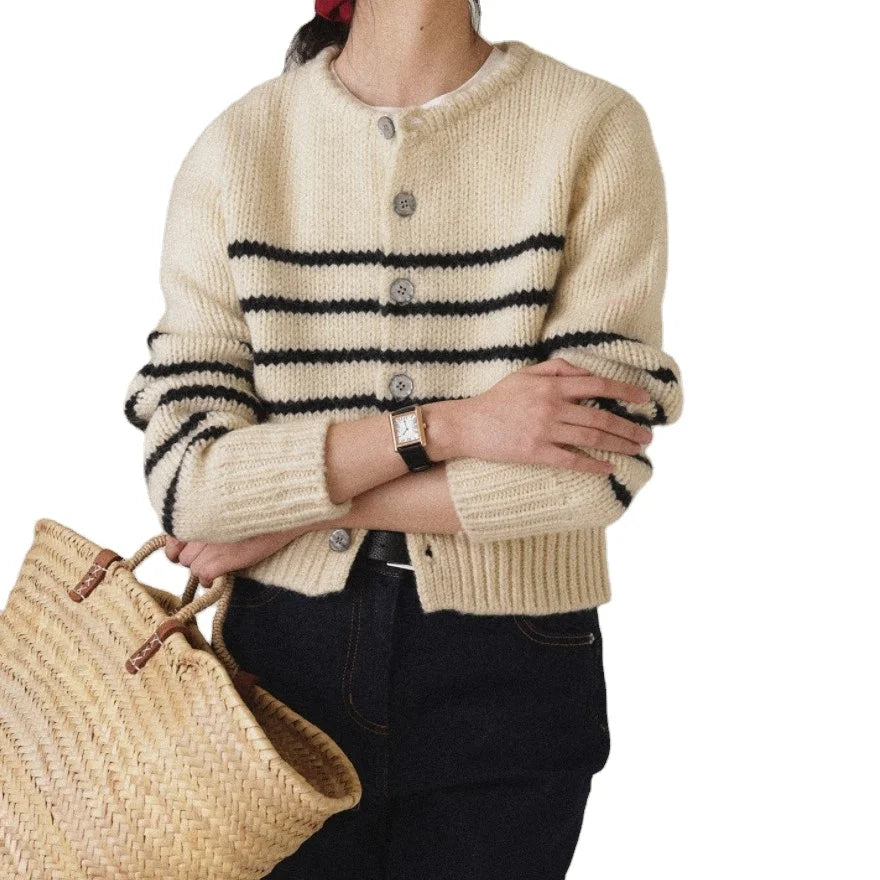 Autumn and Winter Retro Fashion Sweater Casual Lazy O-neck Striped Cardigan Loose Top Knitted Cardigan Sweater for Women