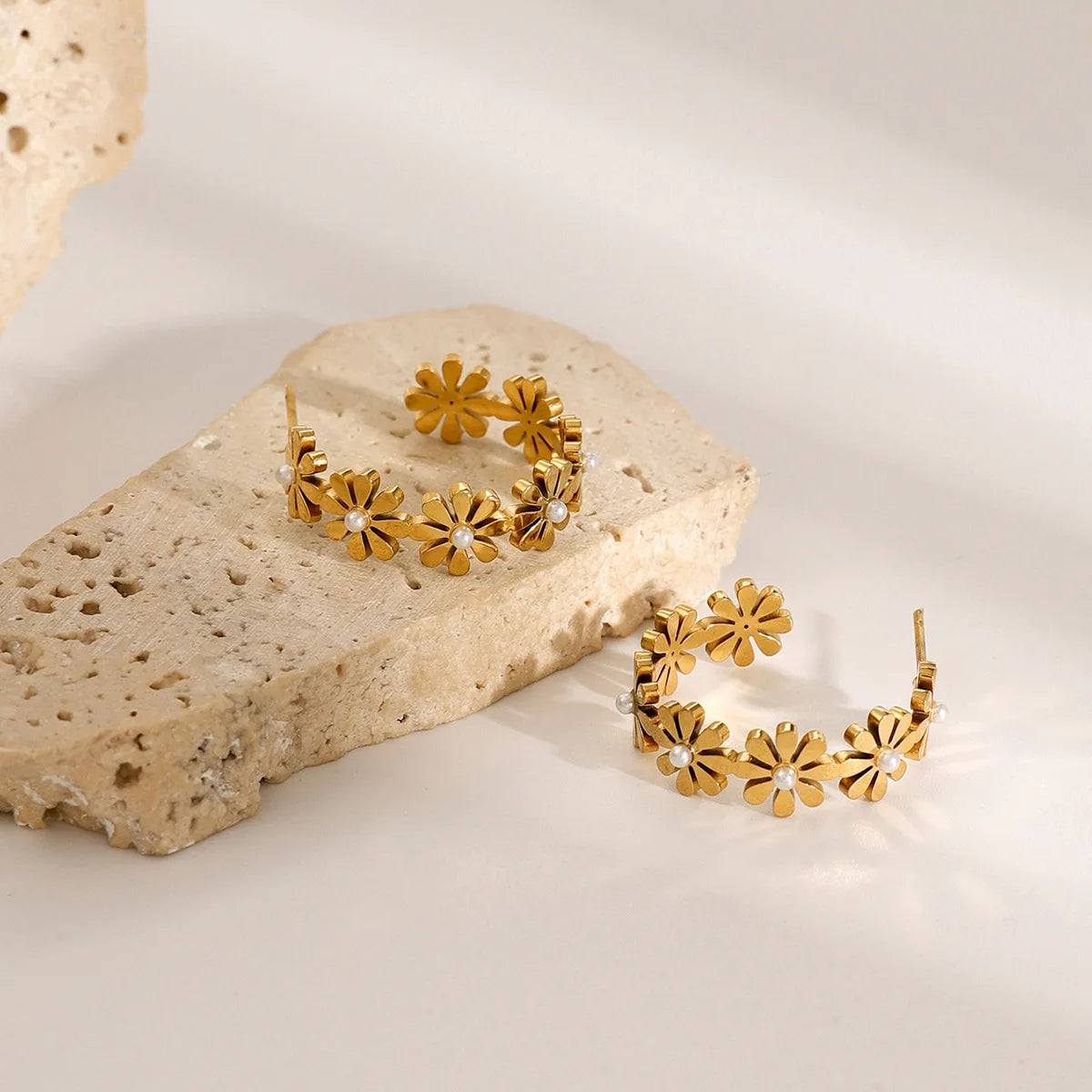 New Arrival 18K Gold Plated Earring Stainless Steel Flower Pearl Earrings