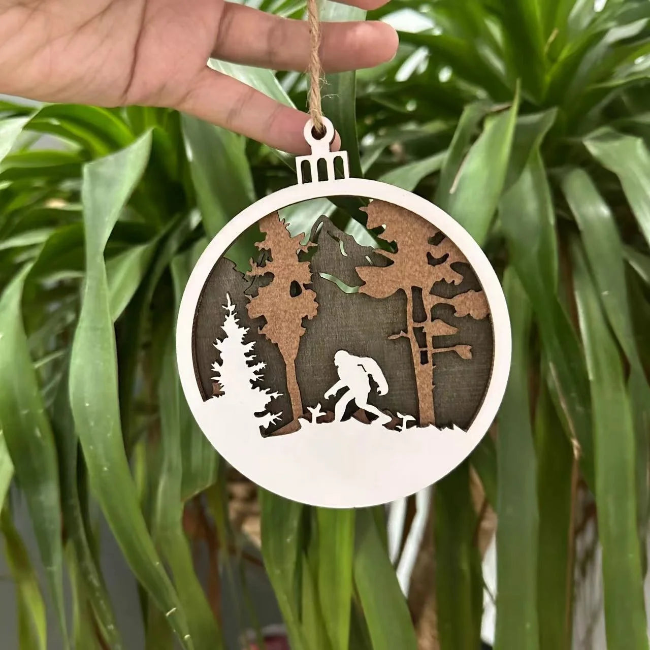 New Arrival Engraved Multi-Layer 3D Plywood Animal Bear Elk Wolf Christmas Tree Wall Hanging Ornaments Nana Brand Customizable