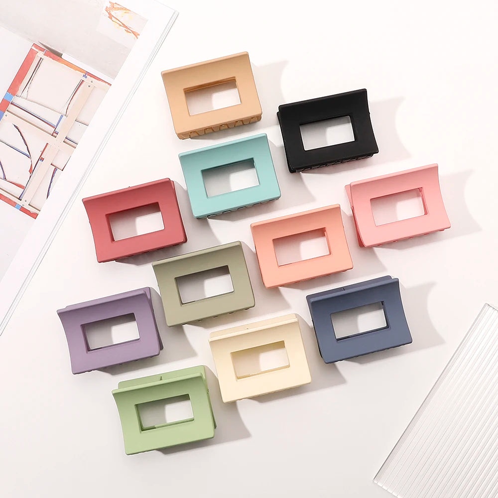 2022 New Korean Square Medium Size 6.2cm Plastic Hair Claw Strong Grasp Hair Jaw Clip for Women and Girls