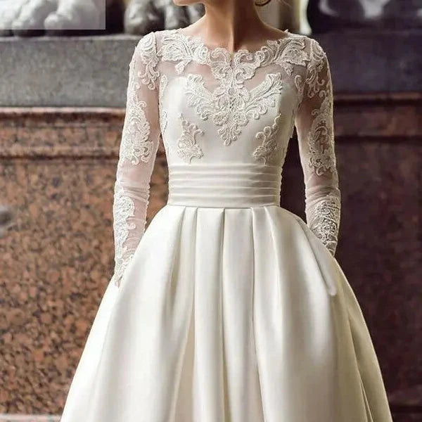 S1186T Elegant Royal-Design Bohemian A-Line Wedding Gown Custom Size Super Heavy Satin Fabric Half Length Lace Drop Chapel