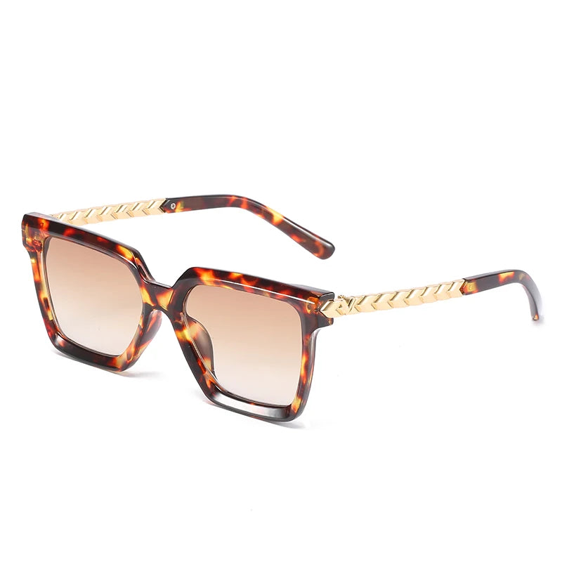 Designer Vintage Rectangle Shades Eyewear Ladies Fashion Square Sunglasses with UV400 Protection PC Frame Material