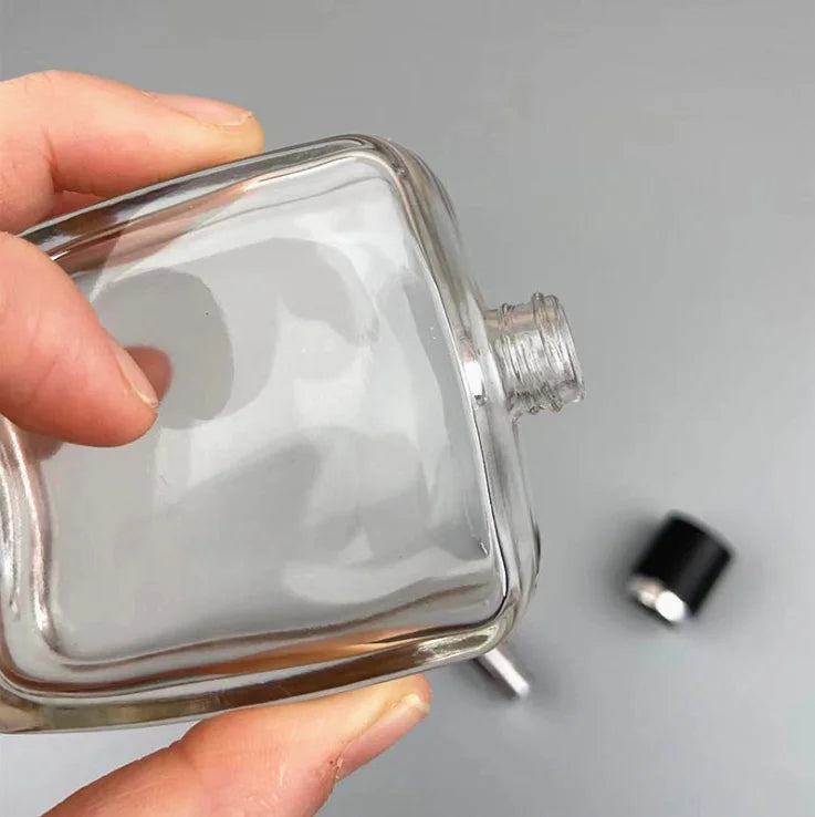 Wholesale square Spray Perfume Glass Bottle Egyptian Printing 15ml Mini Travel Empty Perfume Bottles with Aluminum Cap