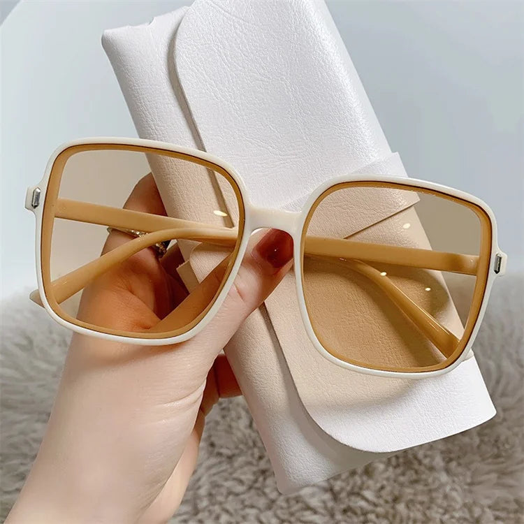 2023 Custom Logo Retro Design Luxury Oversized Square Cheap Plastic Uv400 Shades Sun Sunglasses Women Shades Gradient Sunglasses