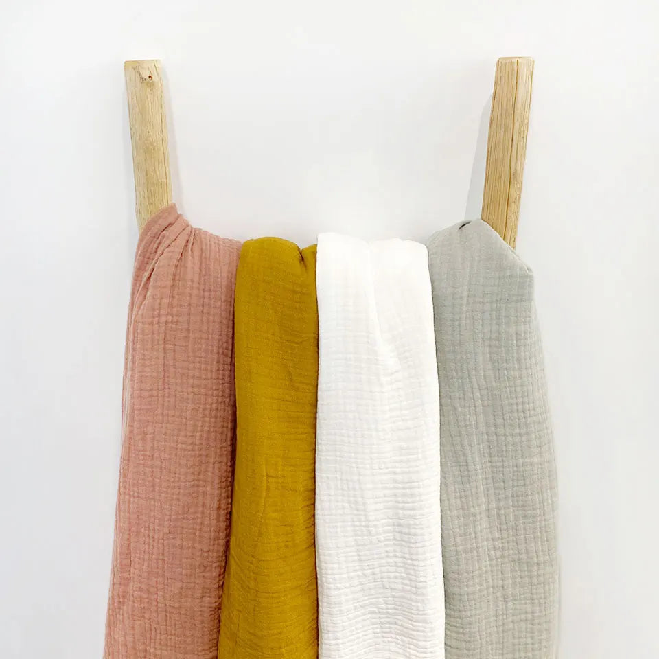 Wholesale 180g Sleepwear Pajama Swaddle Crinkle Blanket Triple 3 Three Layers Crepe Muslin 100% Cotton Gauze Fabric for Baby