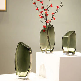 Large Vintage Contemporary Transparent Glass Tabletop Vase with Geometric Bevel Square Design for New Year