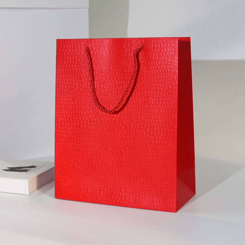High Quality Crocodile Art Paper Shopping Bag Custom Logo Luxury Shinny Red for Clothing Factory Manufacturer