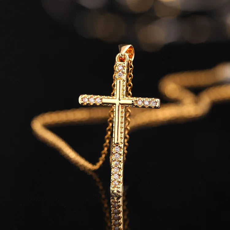 Top Fashion Simple Diamond Cross Choker Necklace Gold Plated Cross Pendant Necklace for Women