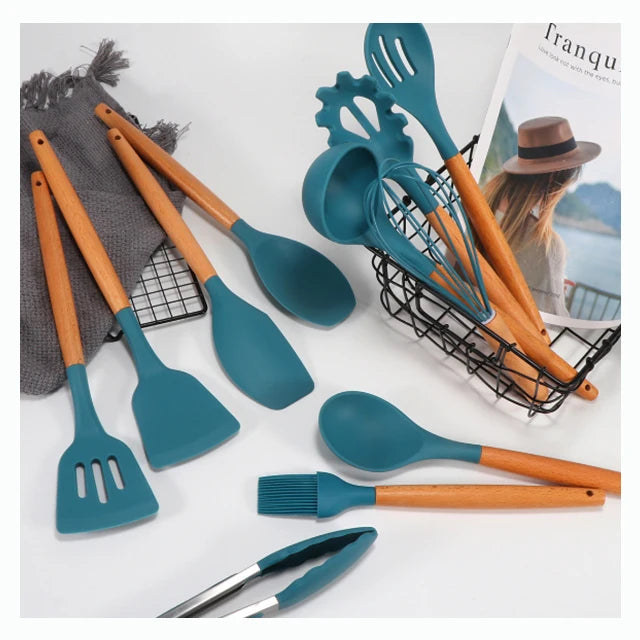 Hot Sale Set of 12 Pieces Non Stick Heat Resistant Silicone Kitchen Utensils Set Cooking Tool with Wooden Handle