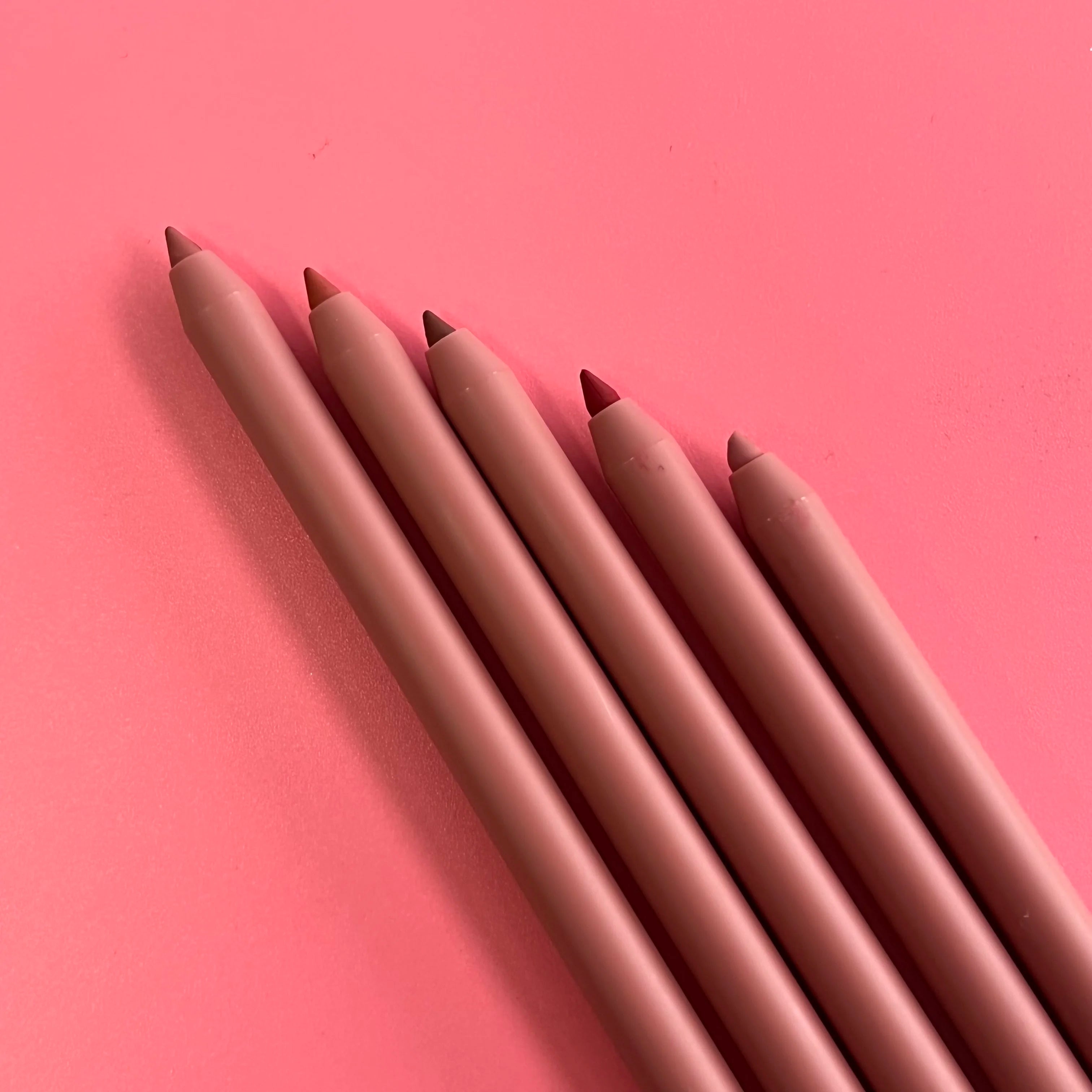 High Quality Chinese Vendor Low MOQ Mineral Nude Tube Matte Smooth Sunscreen Waterproof Lip Liner Private Label