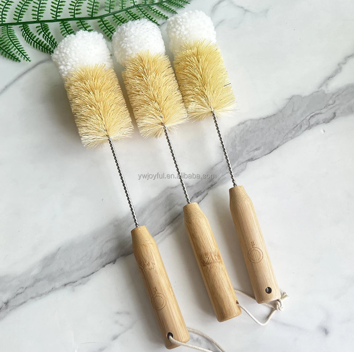 Wholesale Eco-friendly Water Bottle Cup Cleaning Brush Natural Bristle Bottle Brush Cleaner with Long Wooden Handle