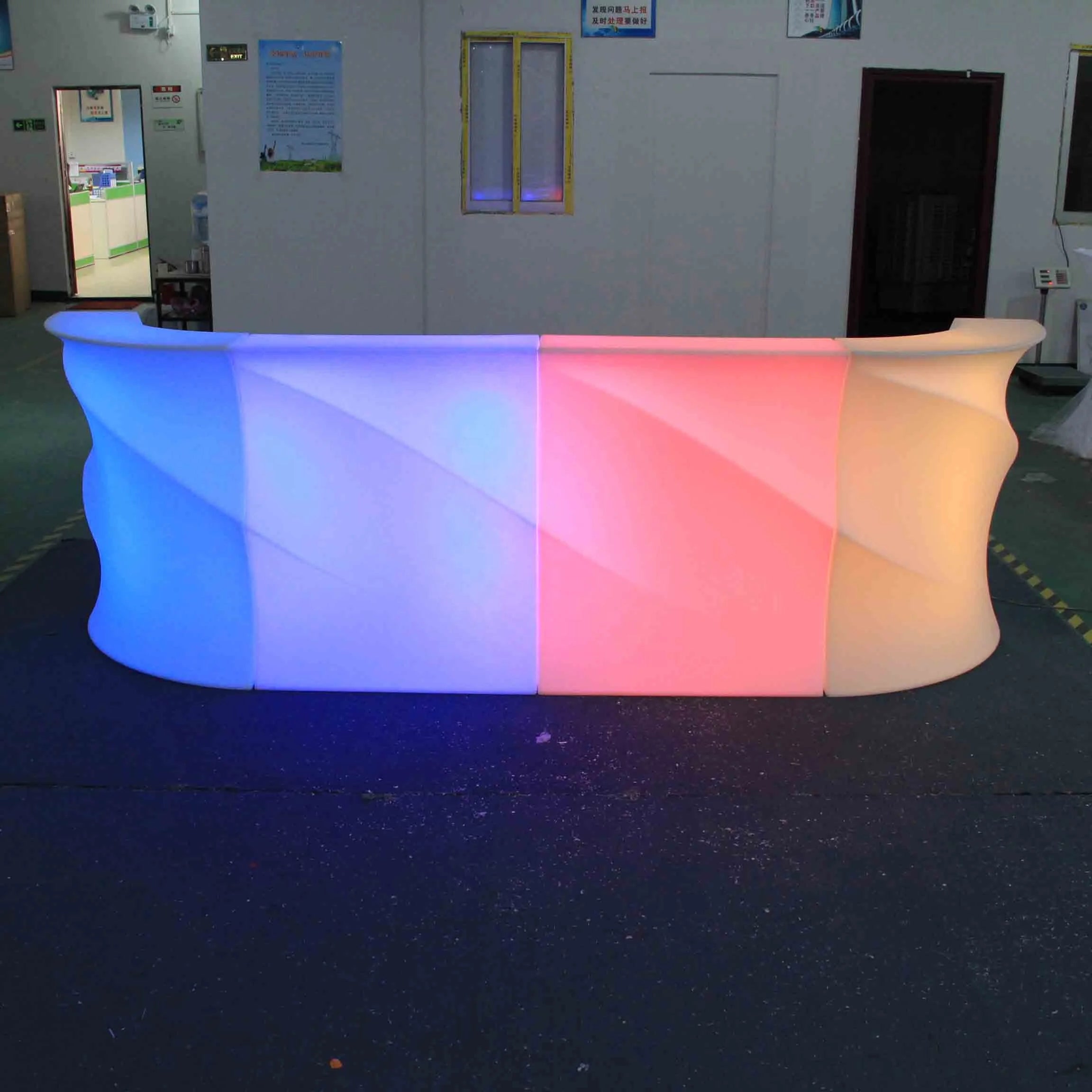 Modern Design Remote Control LED Light Bar Table for Nightclubs Hot Sale Furniture From China for Home Living Room Park Use