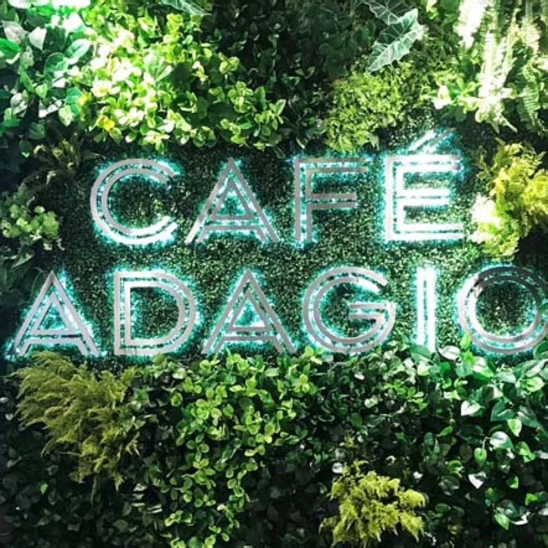 High-Density Plastic Artificial Grass Wall Panel Green Artificial Green Grass WallBackdrop