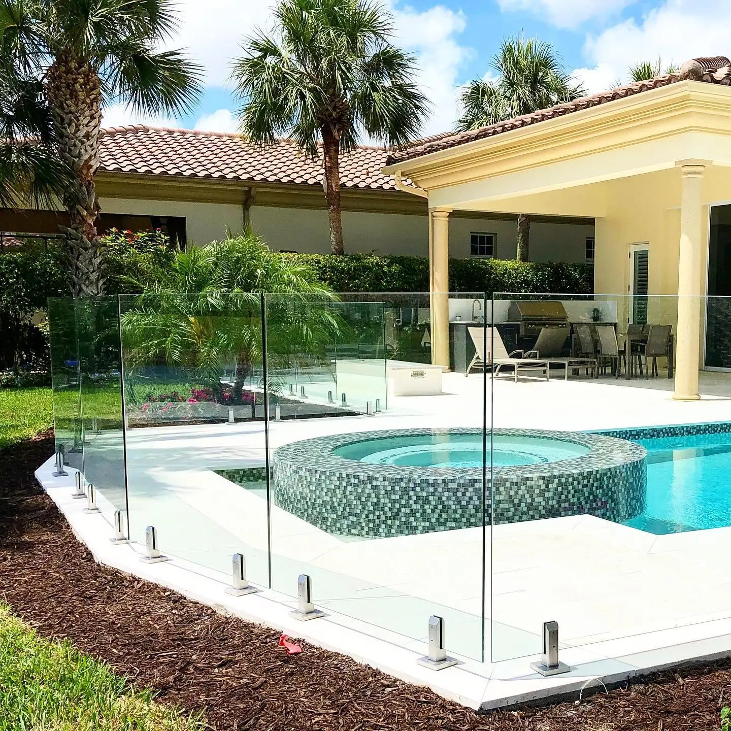 YL METAL 316 Frameless Glass Pool Fence Spigot clear Tempered Glass Balustrade