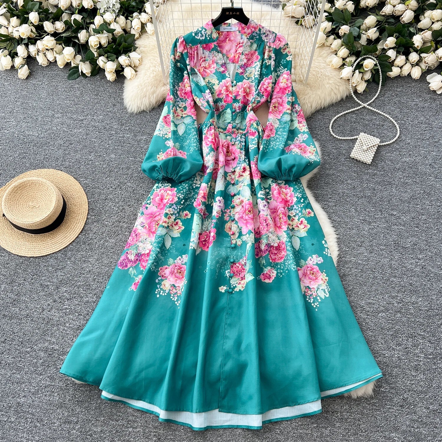 LW0931 Vintage Senior Sense V-Neck Lantern Sleeve Waist Waist Printed Big Swing Long Court Style Dress Woman