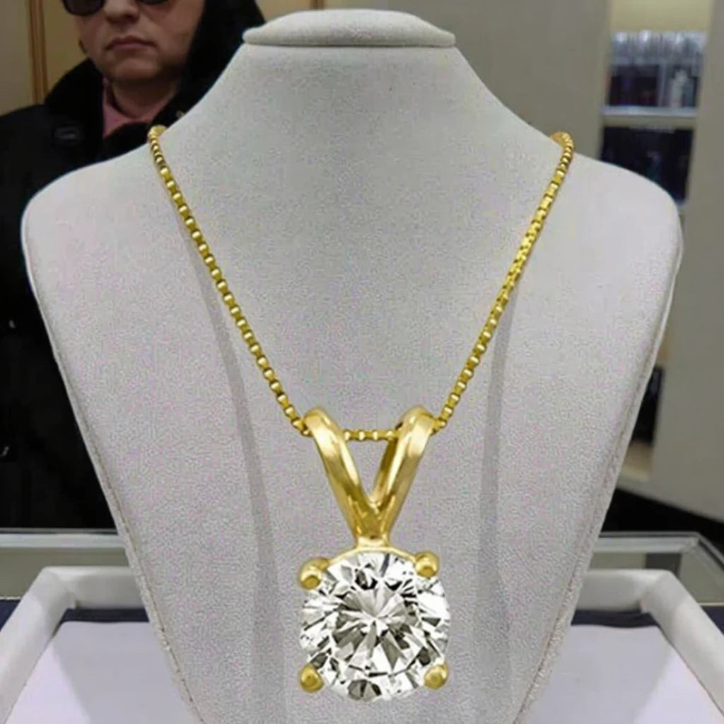 Selling Solitaire Light 1.75 Grams Luxury Charm Zircon CZ Pave Round Pendant 14KT Gold Pendant