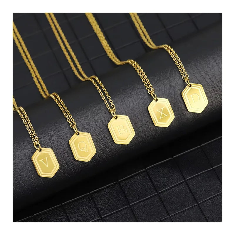DAIHE Fashion Jewelry Initial Letter Pendant Necklace 18k Gold Plated Stainless Steel Initial Necklace