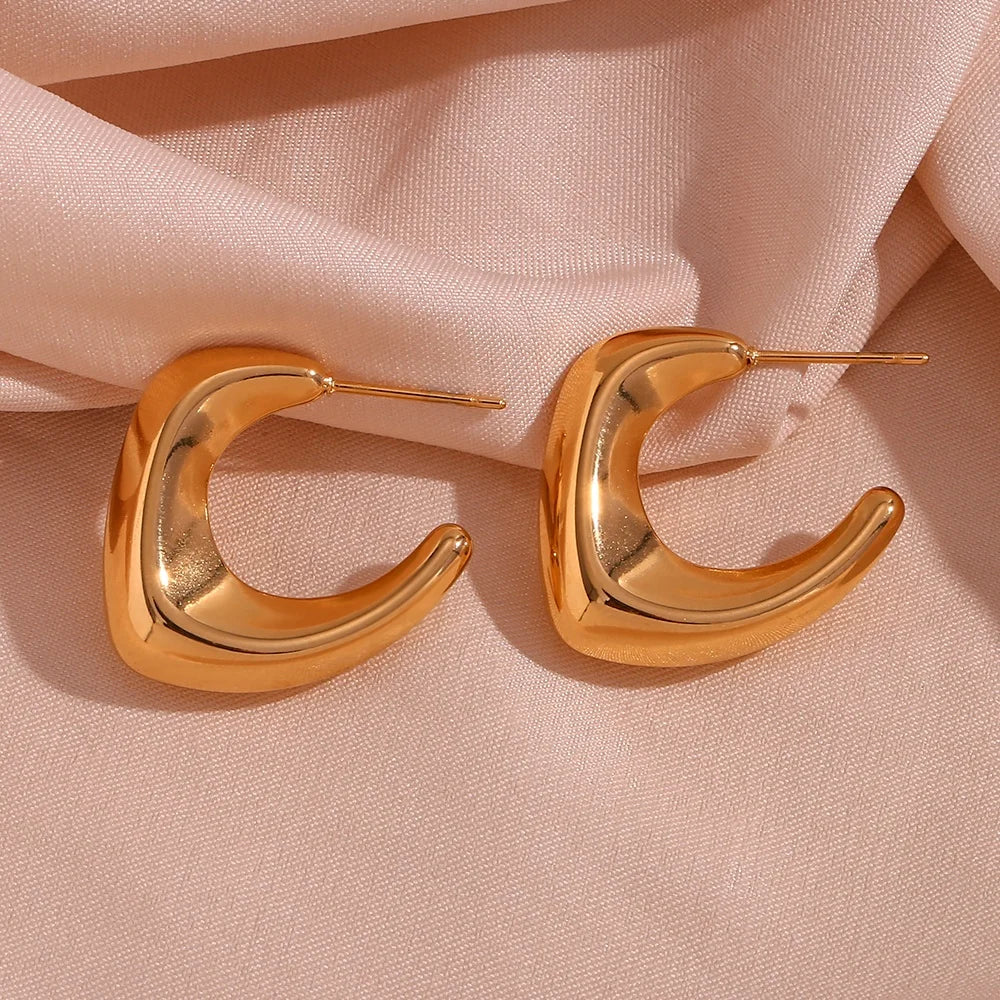 Dreamshow Waterproof Summer Jewelry Hollow V Shape Stud Earrings for Women PVD Gold Plated Stainless Steel Jewelry